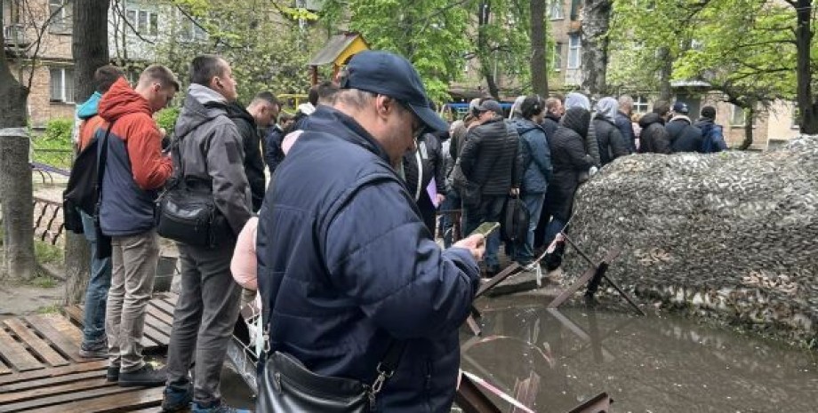 Украина мобилизация обновление персональные данные обновление персональных данных в ТЦК, очереди в военкоматы, усиление мобилизации, закон о мобилизации
