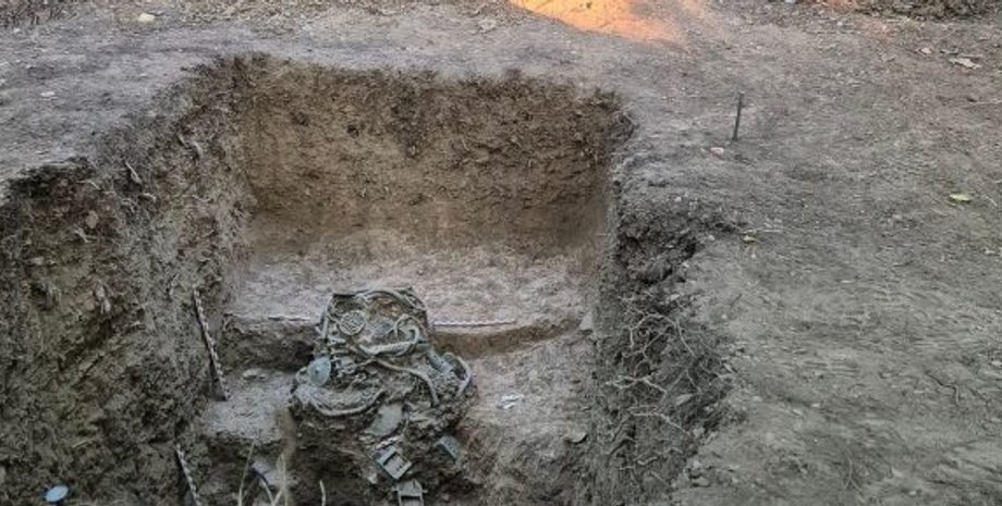 раскопки, археология, археологи, исследования, металлоискатель, Венгрия, предмет, артефакты, находки, волонтеры, поселение, нападение, история, село