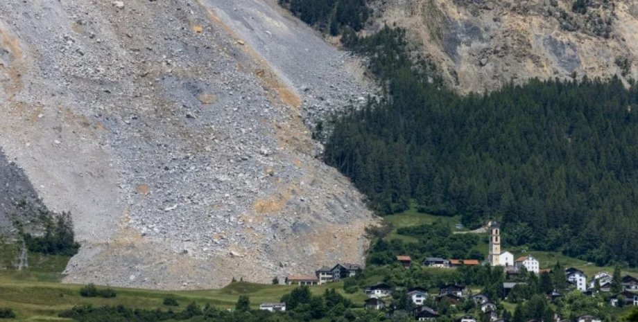 Село Брієнц, фото