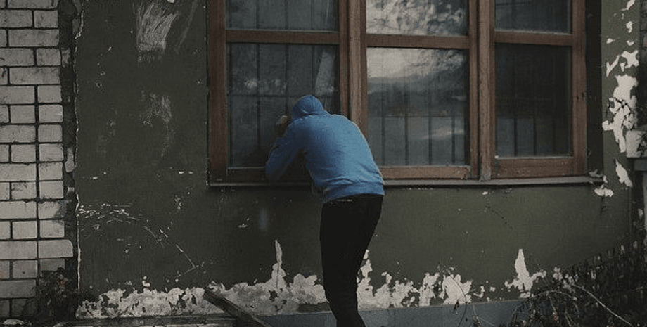 чоловік, мародер