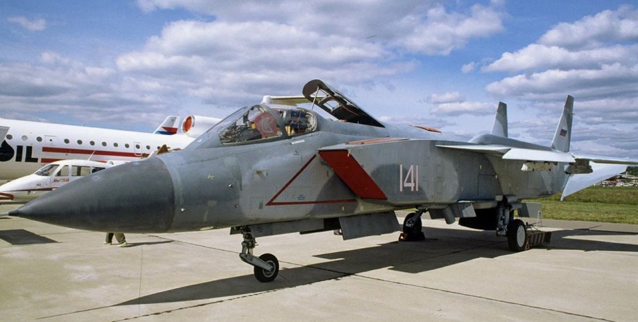 истребитель Як-141