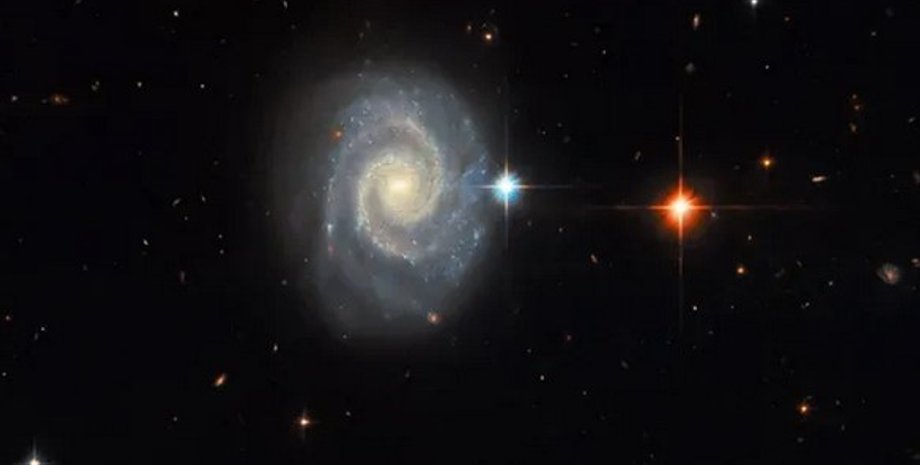 галактика MCG-01-24-014