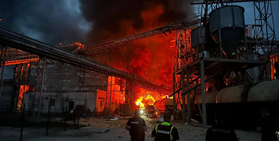 полтавщина прилет, маслобойня, ракетный удар, пожар, обстрел, прилет
