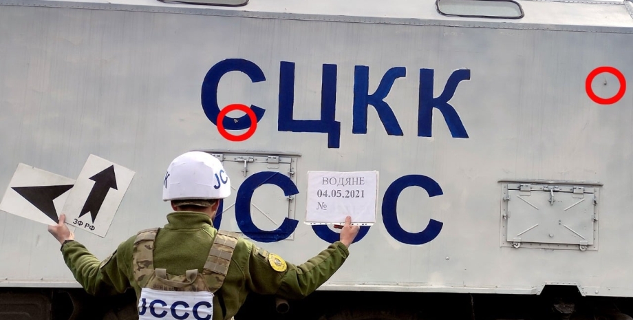 война на Донбассе, обстрелы на Донбассе, СЦКК, боевики, обстрел автомобиля СЦКК