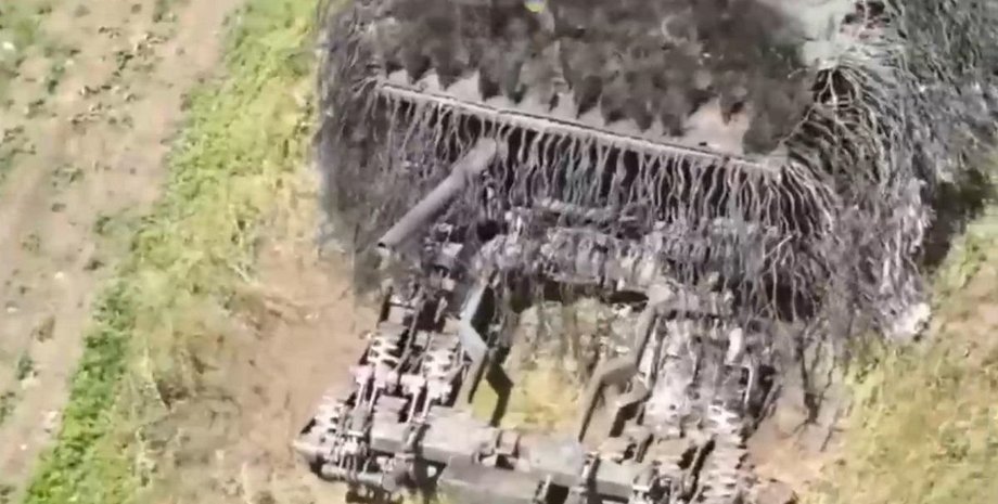 Российский танк-сарай