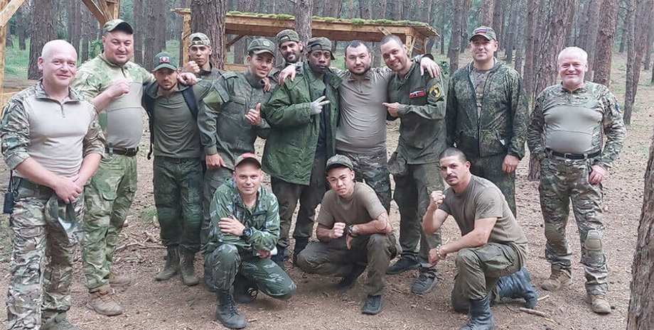 Олександр Іванов, Z-волонтер, російський волонтер, волонтер окупантів, волонтер РФ, махінації з нерухомістю