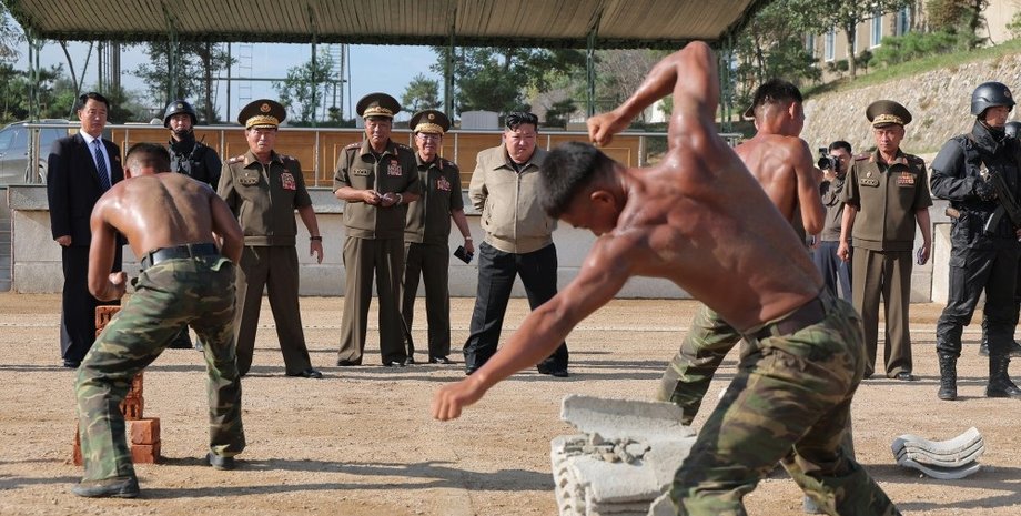 Ким Чен Ын, армия кндр, северокорейская армия