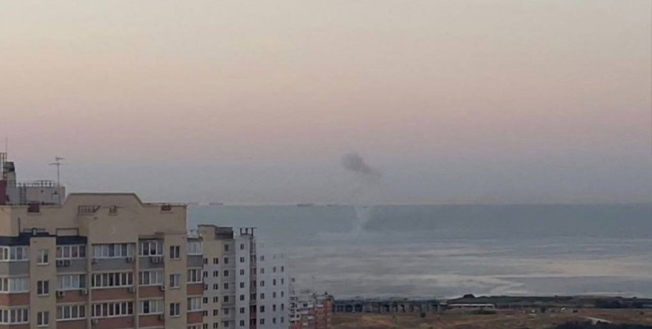 Новороссийск, триколор, дрон, многоэтажка, подсветка, ссу, атака, губернатор