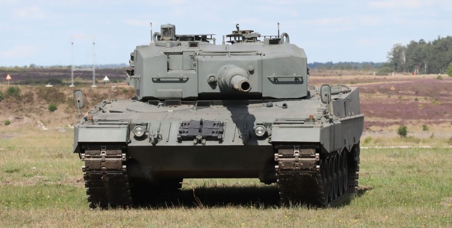 Танк Leopard 2 A4 Німеччина ФРН техніка озброєння