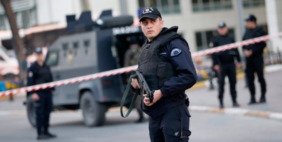 Турецкая полиция / Фото: EPA