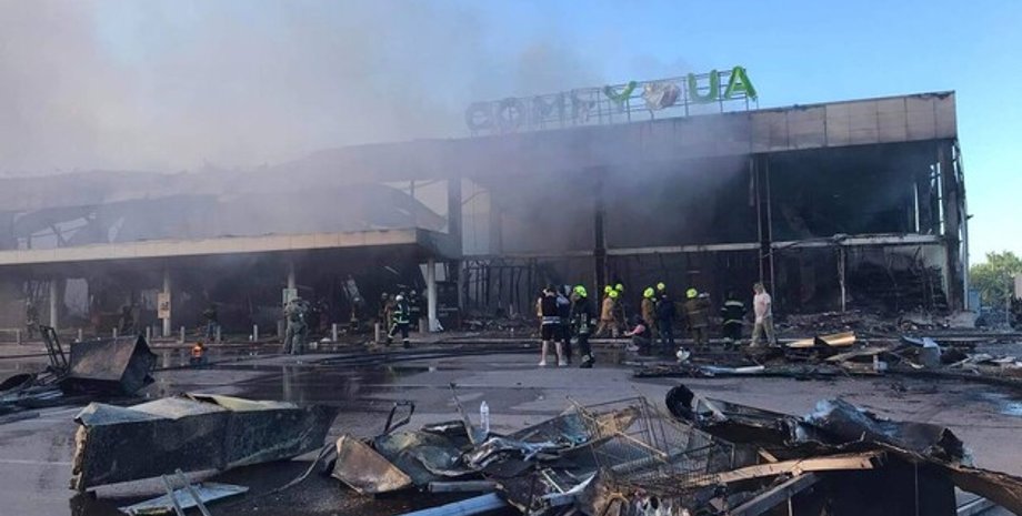 удар по тц в Кременчуге , ракетный обстрел