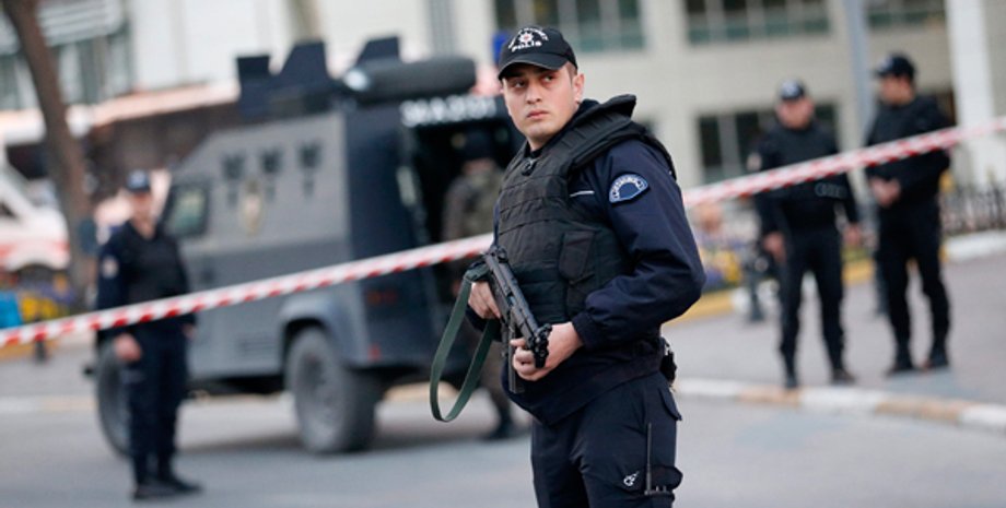 Турецкая полиция / Фото: EPA