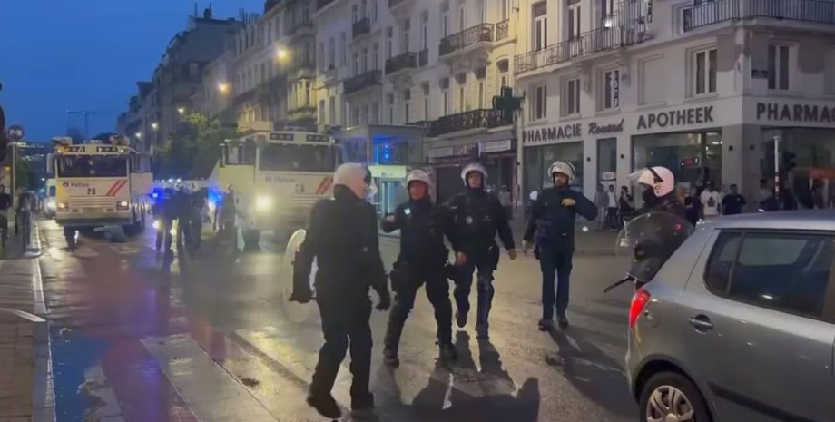 протести у Франції, масові заворушення, Емманюель Макрон, убивство студента, 17-річний підліток