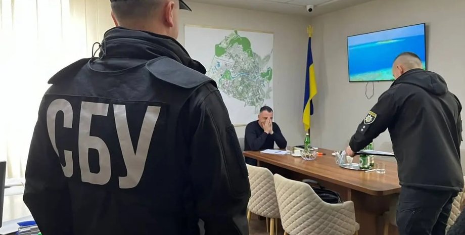 СБУ и мэр Ужгорода, СБУ обыск, Ужгород СБУ обыск, Ужгород СБУ мэр Андреев, СБУ дело в Ужгороде