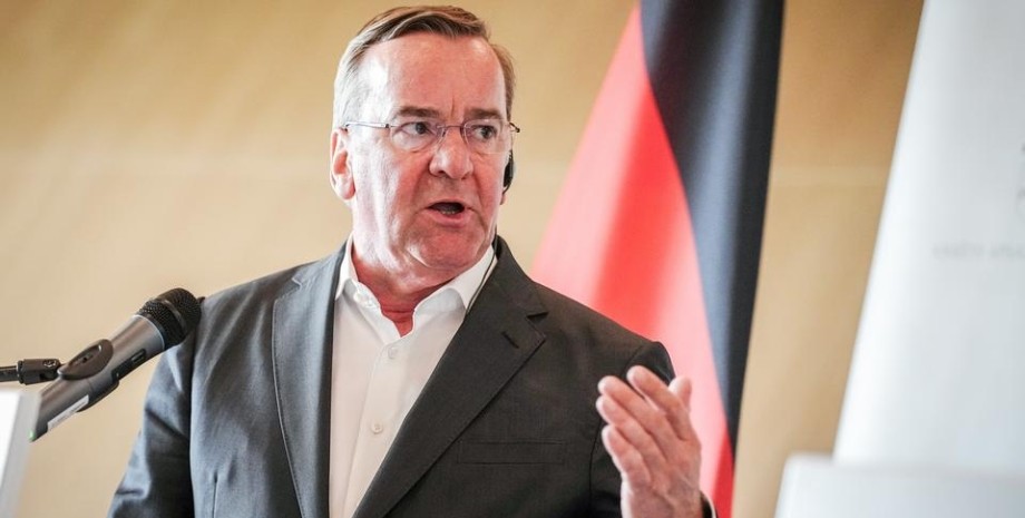 The German Defense Minister stated that he was hoping for a major offensive of d...