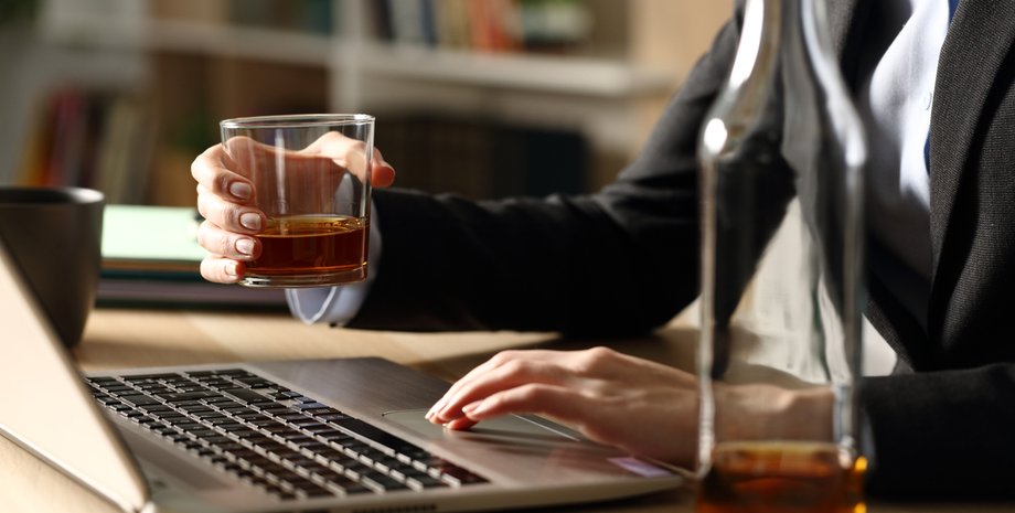 пьянство, пьянство в россии, россия пьянство, пьянство чиновников, алкоголь, распитие алкоголя