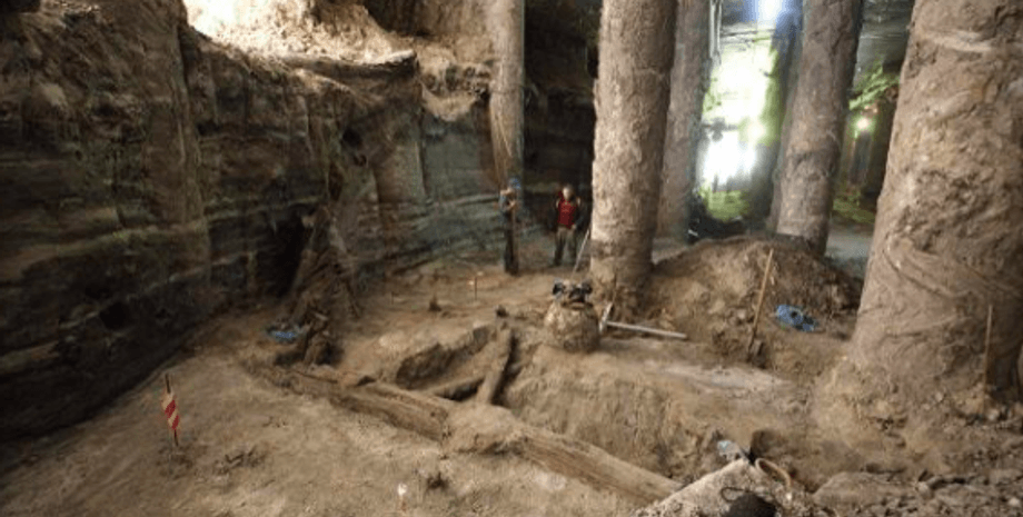 поштова площа, розкопки