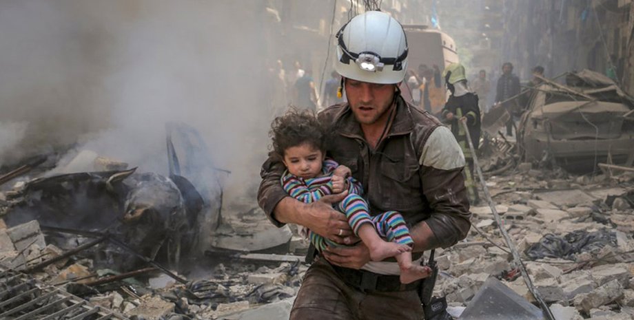 Кадр из фильма "Белые каски"