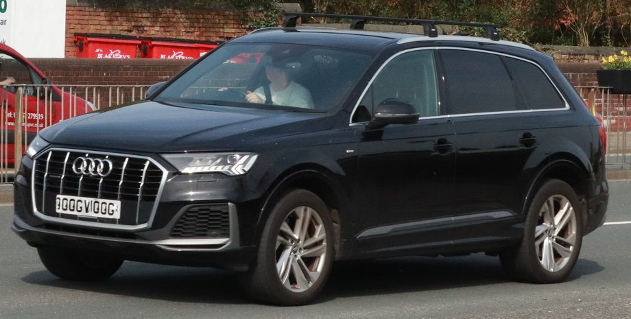 Авто Audi Q7