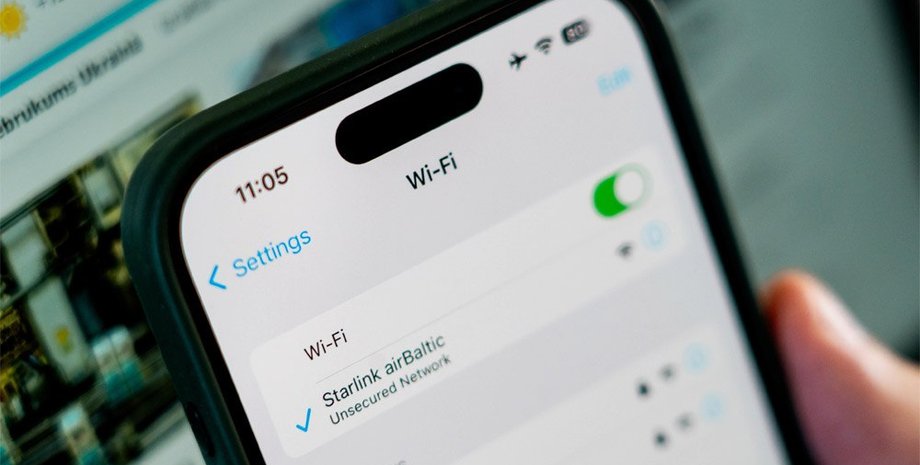 спутниковый интернет на бортах самолетов airBaltic, компания Starlink сотрудничает с авиакомпанией из Европы