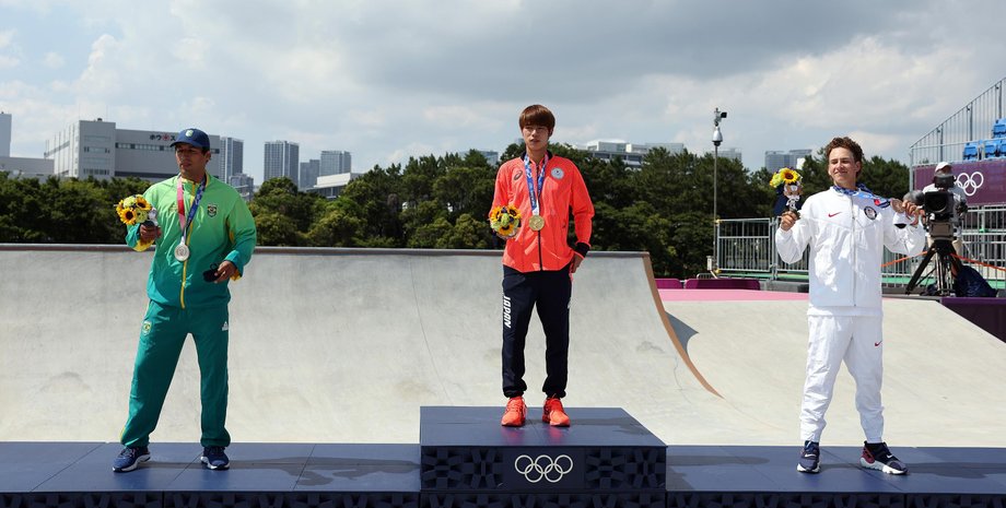 пьедестал, награждение, олимпиада 2020, фото