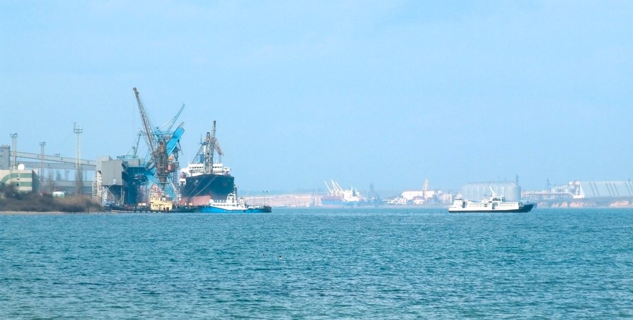 Южный, Одесская область, порт, Черное море, фото