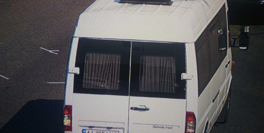 Разыскивается микроавтобус Mercedes \ Фото: Информатор