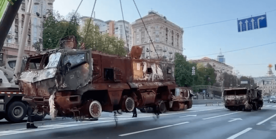 уничтоженная техника на крещатике