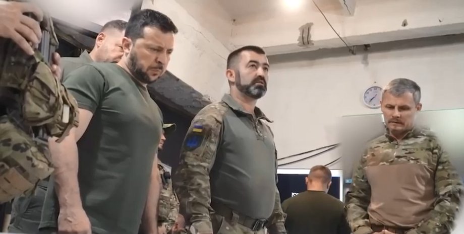 Зеленский, президент Украины, Зеленский на фронте, Зеленский визит Донетчина, Зеленский Соледар, Зеленский Бахмут, Зеленский Соледар
