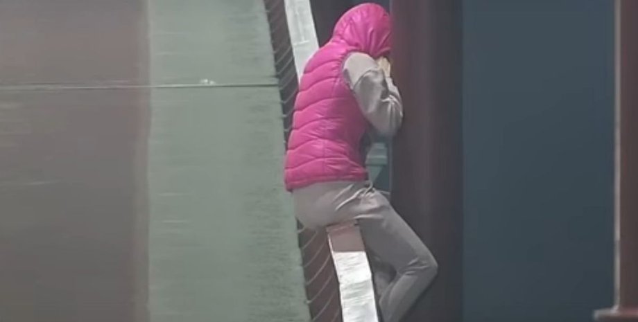 Днепр, девушка, суицид, попытка, патрульные, спасение,