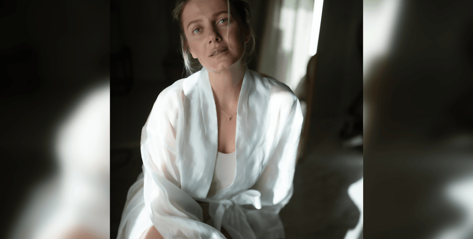 KOLA показала выбранный ею образ для утренника невесты