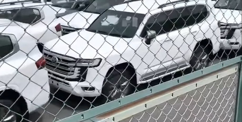 Toyota Land Cruiser 300