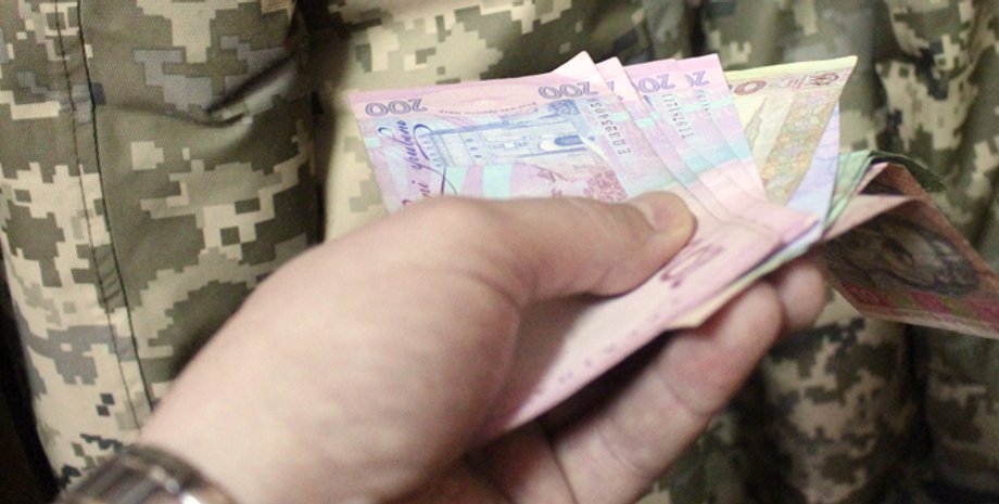 Выплаты военным: как получить помощь