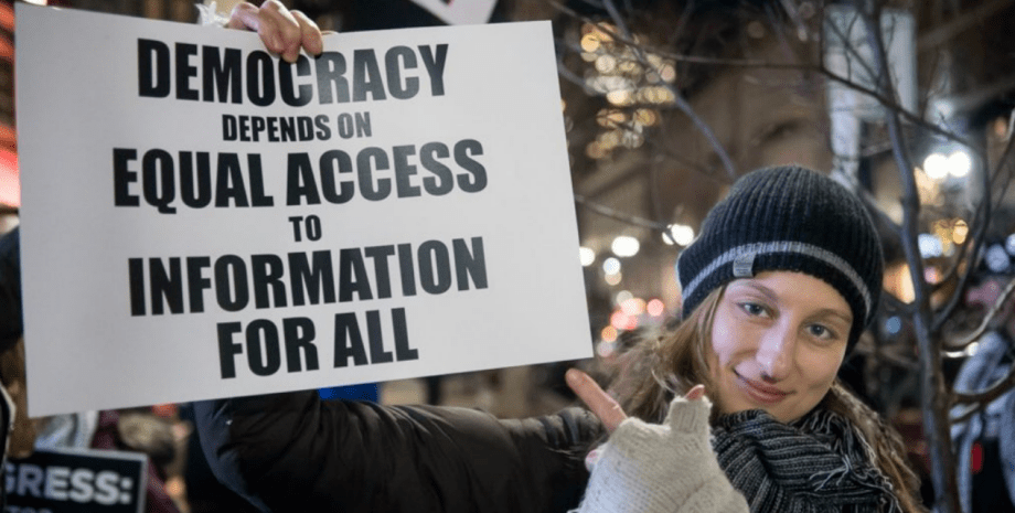 мітинг, демократія, право на інформацію, доступ до інформації