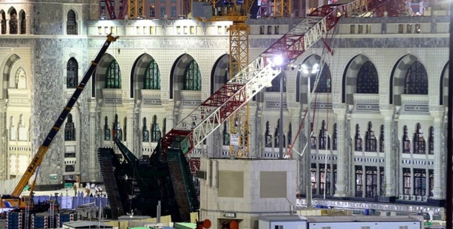 Упавший на Аль-Харам кран / Фото: youtube.com