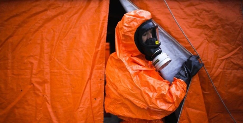 Защитный костюм, противогаз, газ, опасный газ, палатка, вирус
