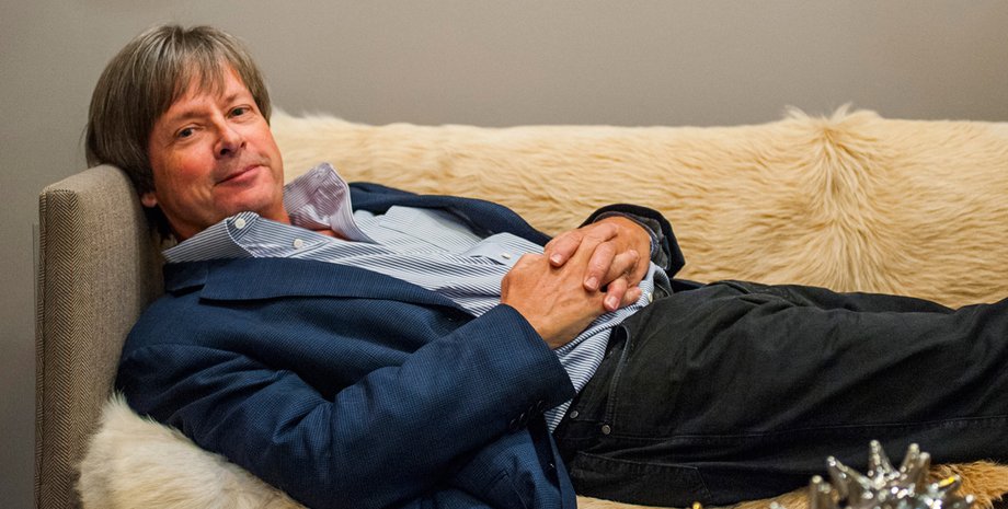 Фото: savannahbookfestival.org