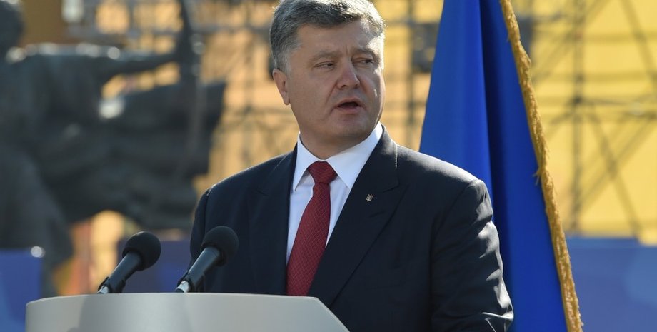 Петр Порошенко на Майдане, 24 августа / Фото пресс-службы президента