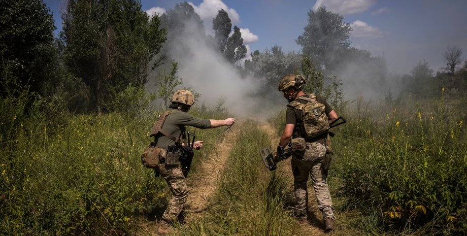 снарядний дефіцит ЗСУ, наступ росіян, відвоювання РФ українських земель, артилерія, постачання боєприпасів