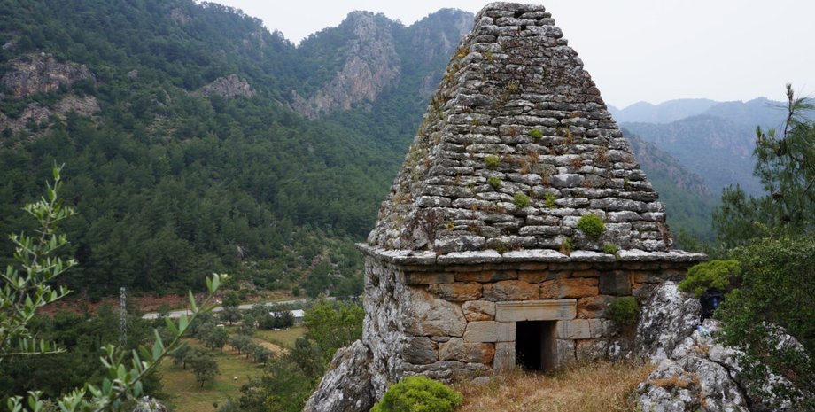Реставрація триватиме до квітня