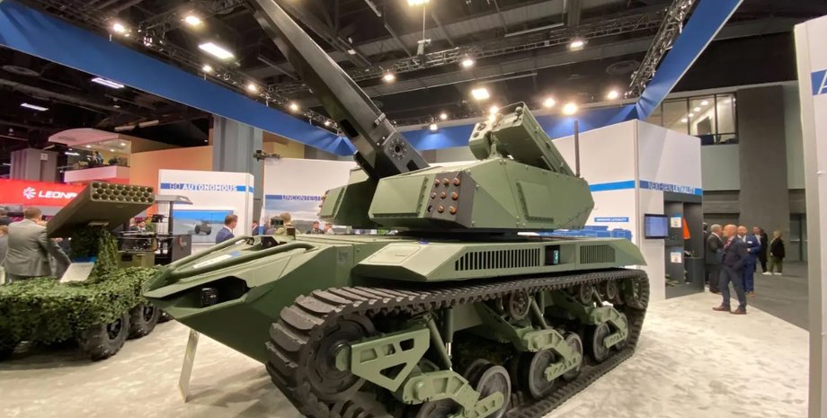 Беспилотный мини-танк Ripsaw с башней Skyranger 30