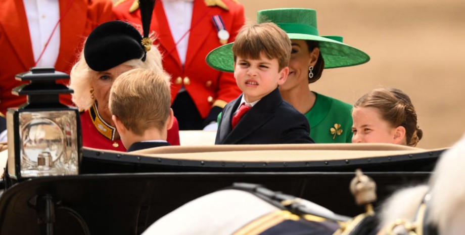 Принц Луї, Принц Луї мем, Принц Луї корчить пики, діти Кейт Міддлтон, парад короля Чарльза, день народження Чарльза