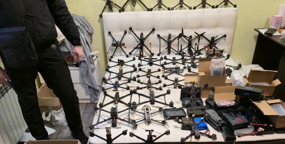 Військовослужбовець вкрав 550 дронів