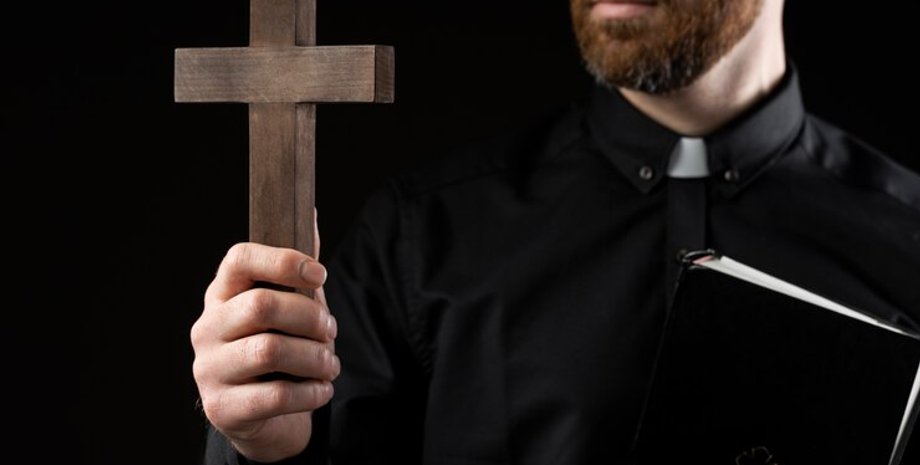 Католицький священик, США, сповідь, хрест