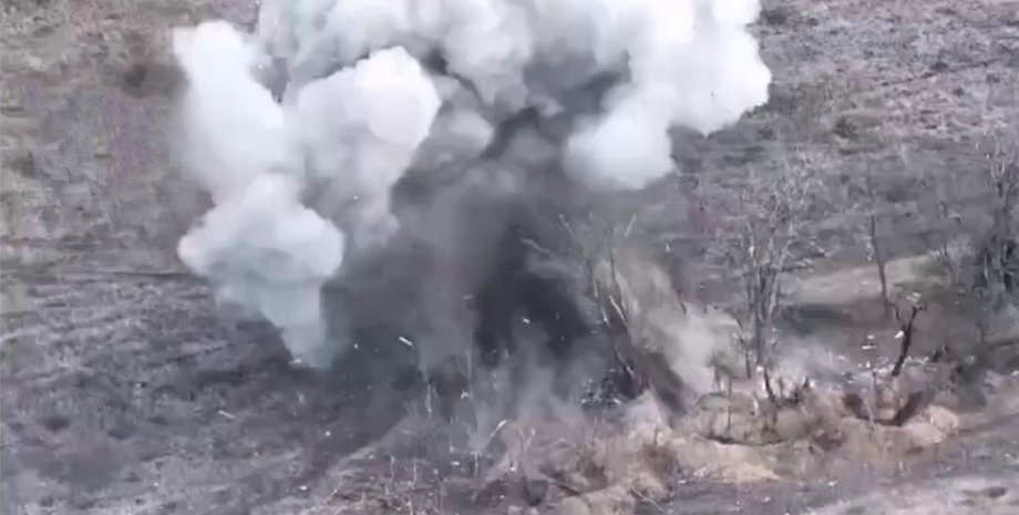 Дрон мінувальник ЗСУ колісний наземний