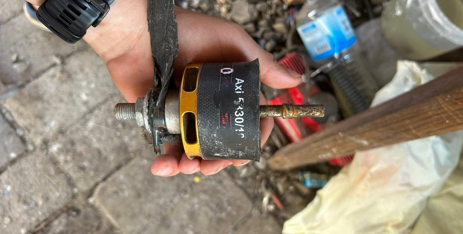 дрон Ланцет, чеський двигун