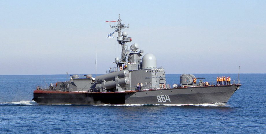 Ракетний катер Ивановец ЗС РФ, Ивановец потонув, Ивановец атака дронів, Ивановец удар ЗСУ, Ивановец дрон Магура, Ивановец дрон  MAGURA V5, Ивановец  морські дрони