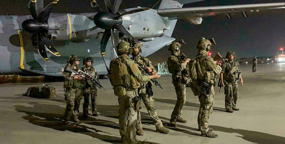 закриття повітряного простору для франції