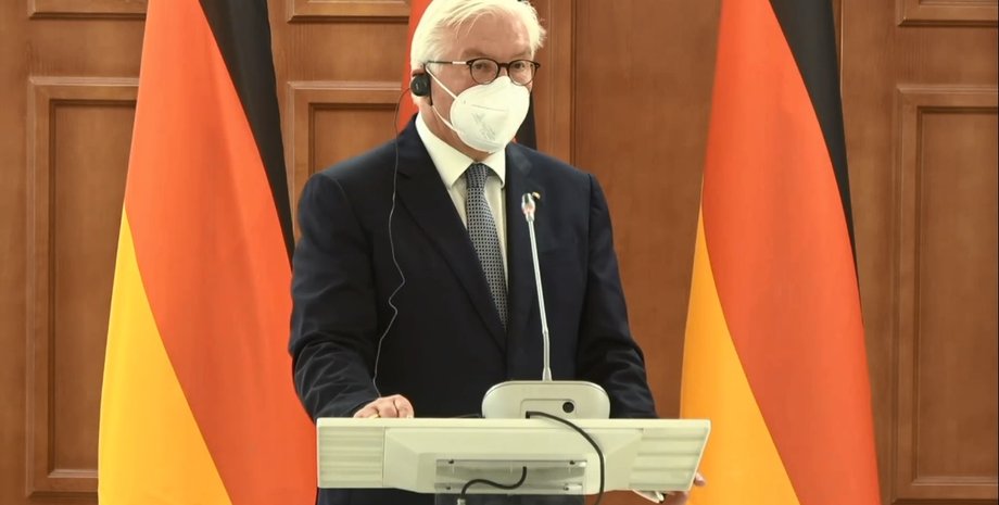 Штайнмаєр спростував чутки про скасування безвізу для України