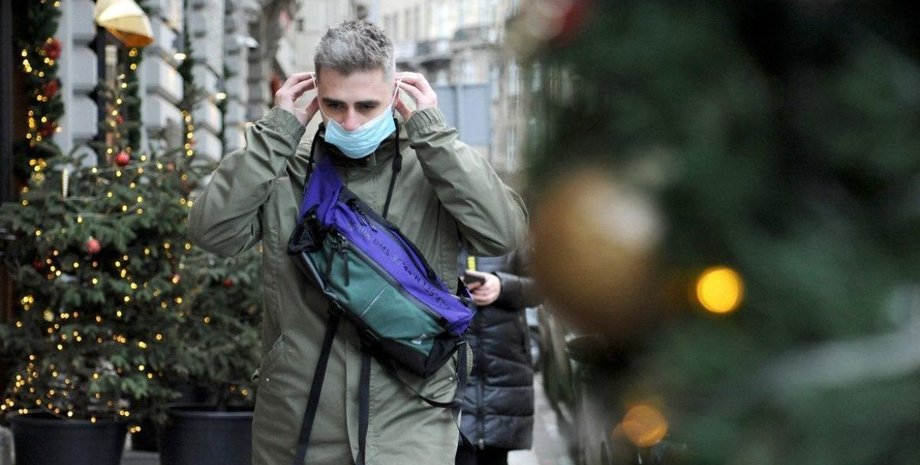 коронавирус, человек в маске, улица